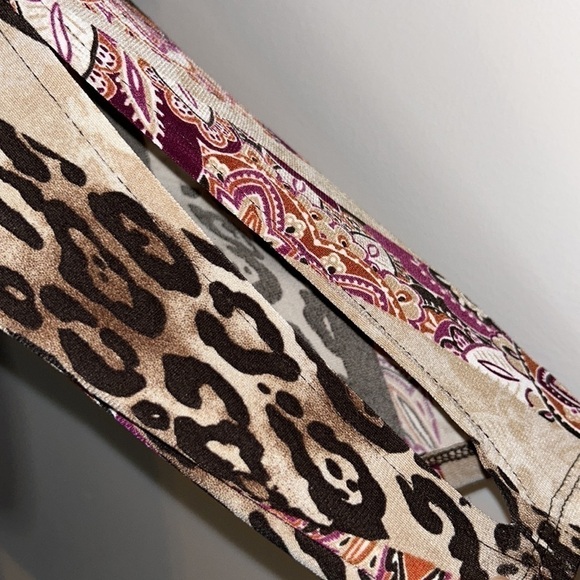 Chico’s Animal/Paisley Top Size 0 - Picture 3 of 5